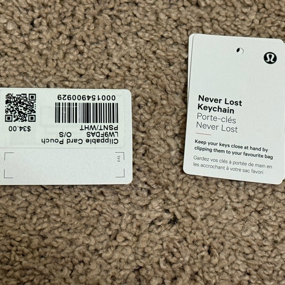 Lululemon Pink Clip able Wallet Tags Not Attached - Picture 2 of 4
